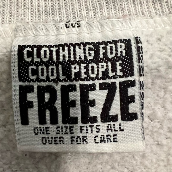 Vintage 1991 University of Hawaii Cropped Sweatshirt - Picture 6 of 6